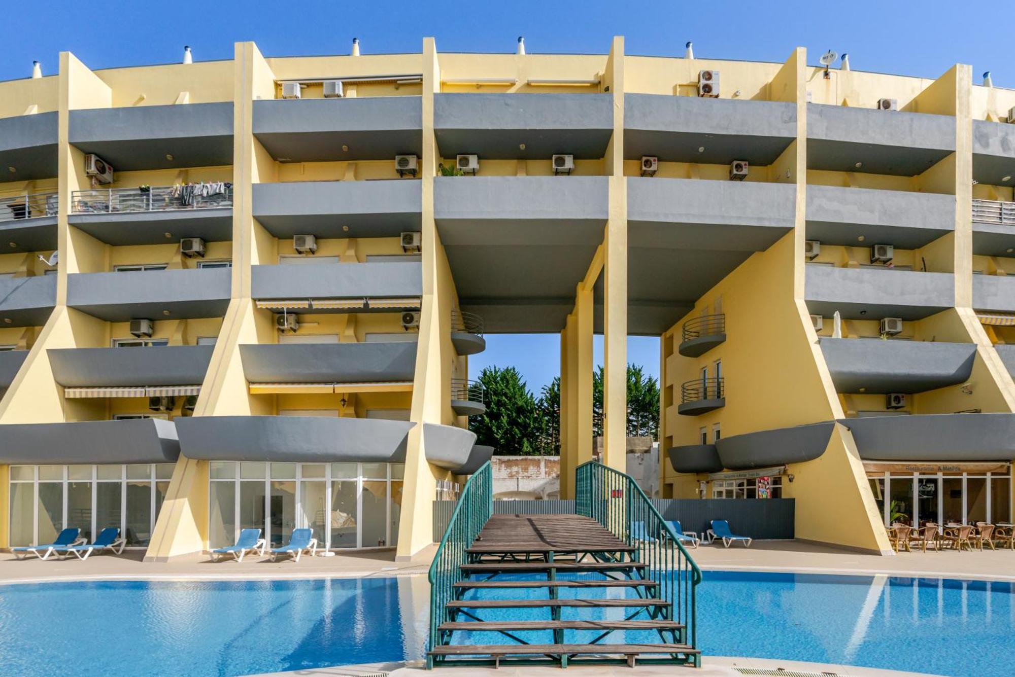 Lagos-Piscine Et Mer- Condominio Do Mar Exteriör bild